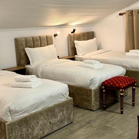 Vila Alizee Hotel Tiranë Ngoại thất bức ảnh