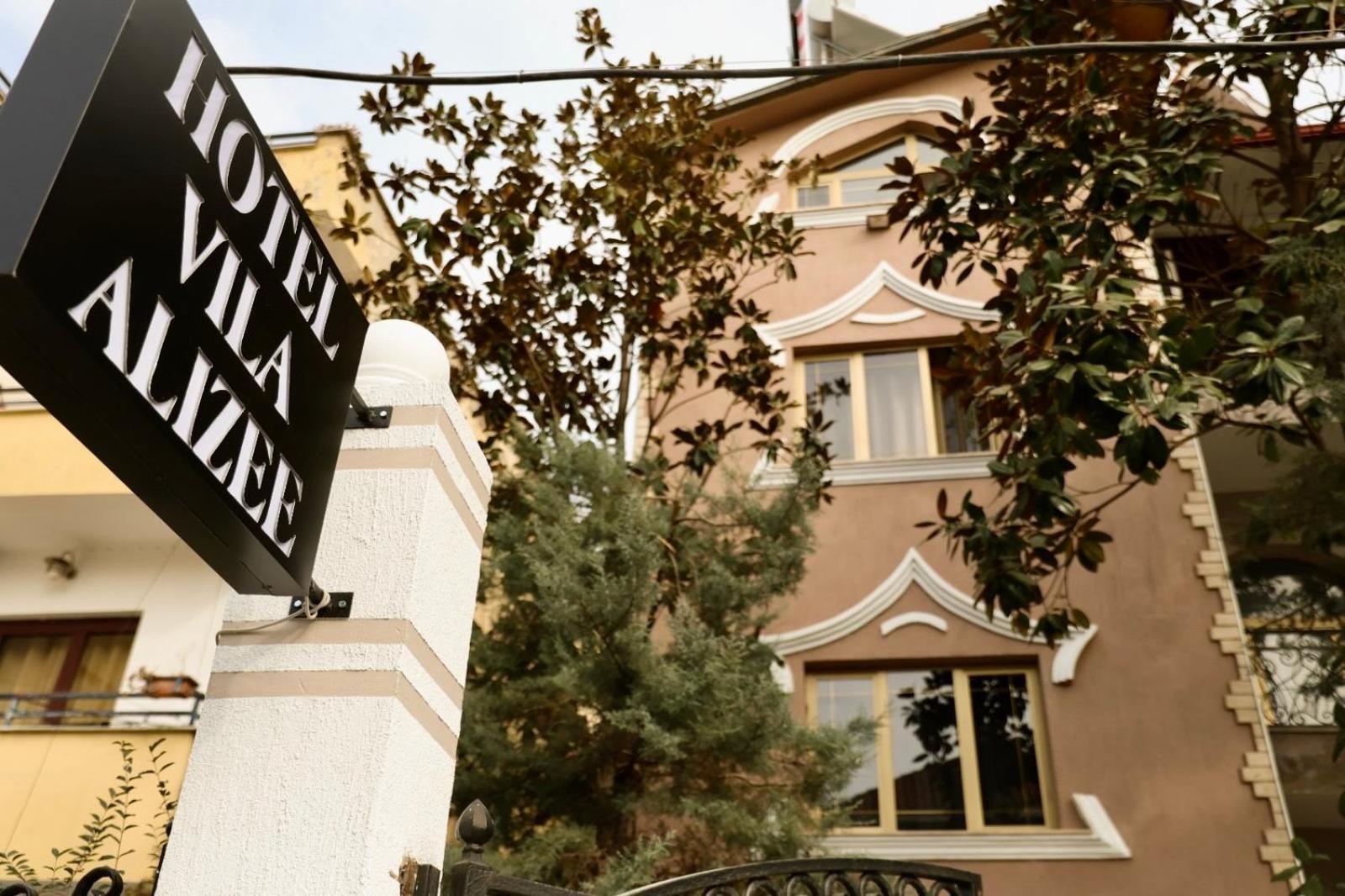 Vila Alizee Hotel Tiranë Ngoại thất bức ảnh