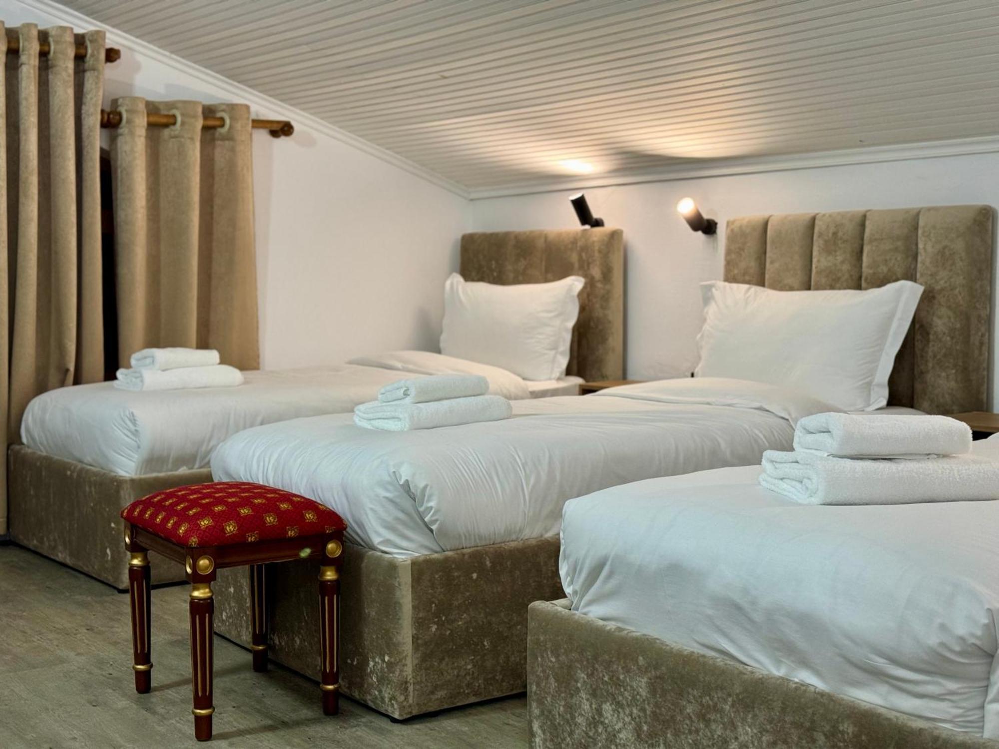 Vila Alizee Hotel Tiranë Ngoại thất bức ảnh
