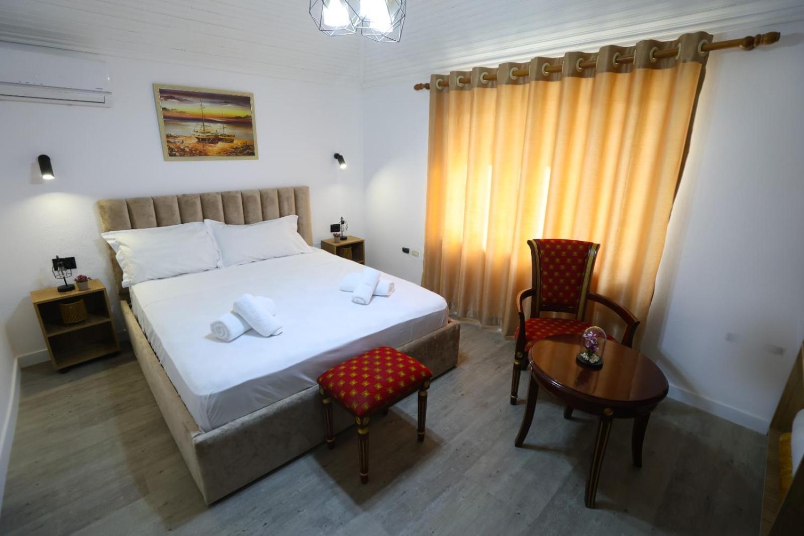 Vila Alizee Hotel Tiranë Ngoại thất bức ảnh